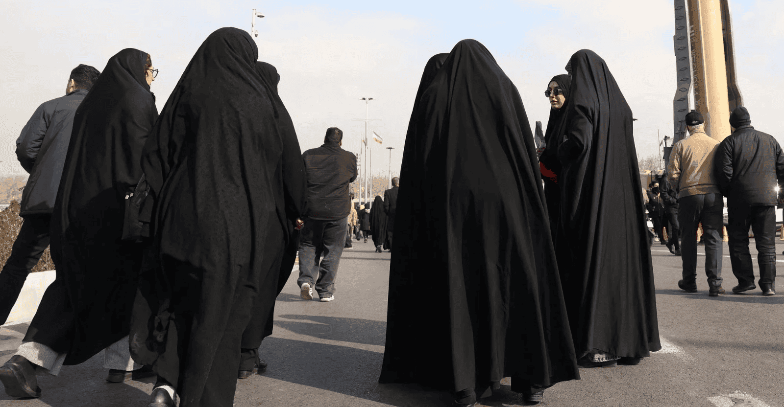 إيران تستعين بالمسيّرات لمراقبة "حجاب" النساء