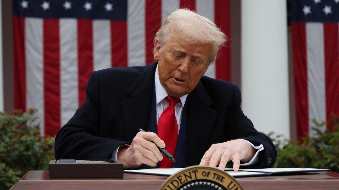 أول تحرك في الكونغرس لتقييد سلطات الرئيس الأمريكي