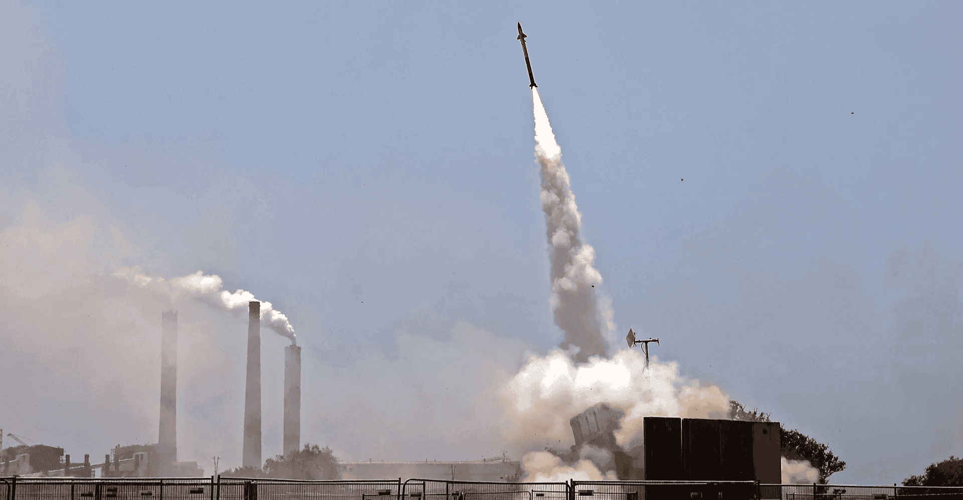 إسرائيل تعلن اعتراض صاروخ من اليمن وسريع يؤكد نجاح المهمة