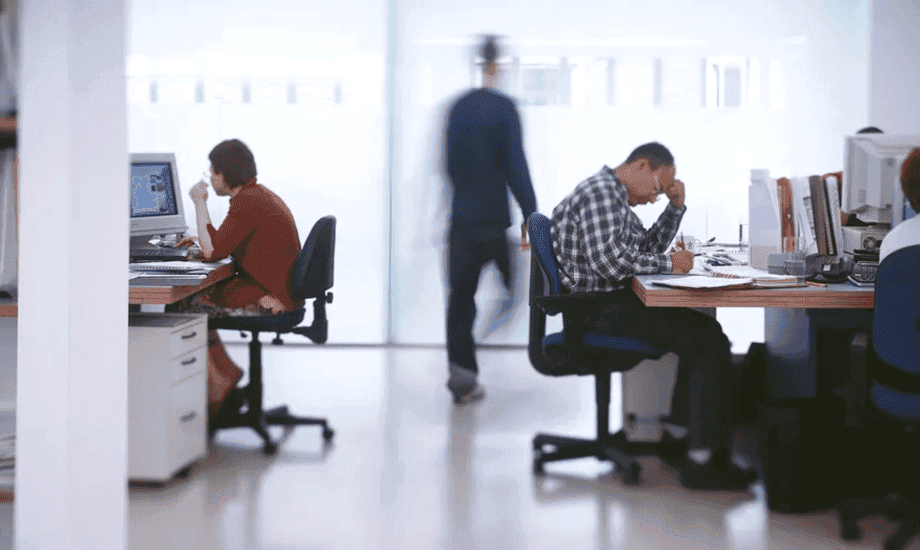 توێژینەوەیەك: دانیشتن بۆ ماوەیەكی زۆر دەبێتە هۆی تووشبون بە نەخۆشی زەهایمەر 