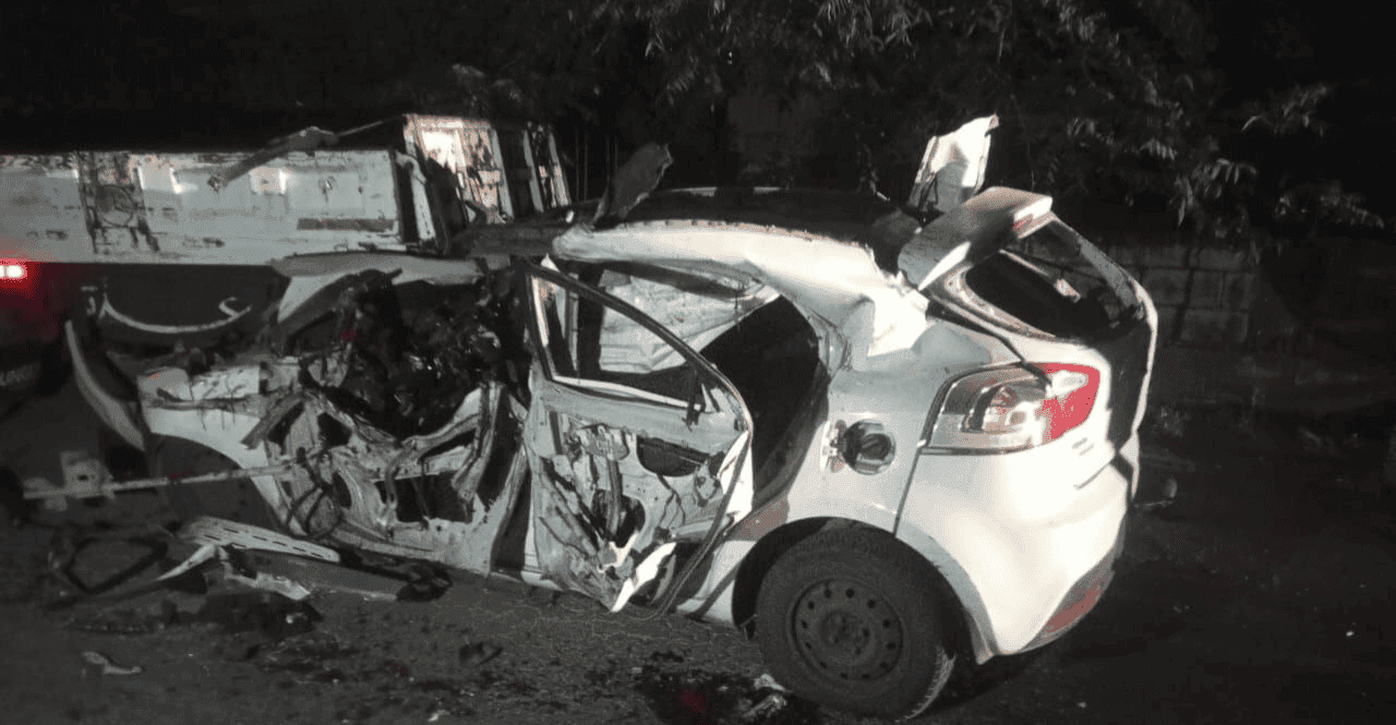 إسرائيل تنفذ غارة جوية جنوبي لبنان مستهدفة شخصاً داخل سيارته