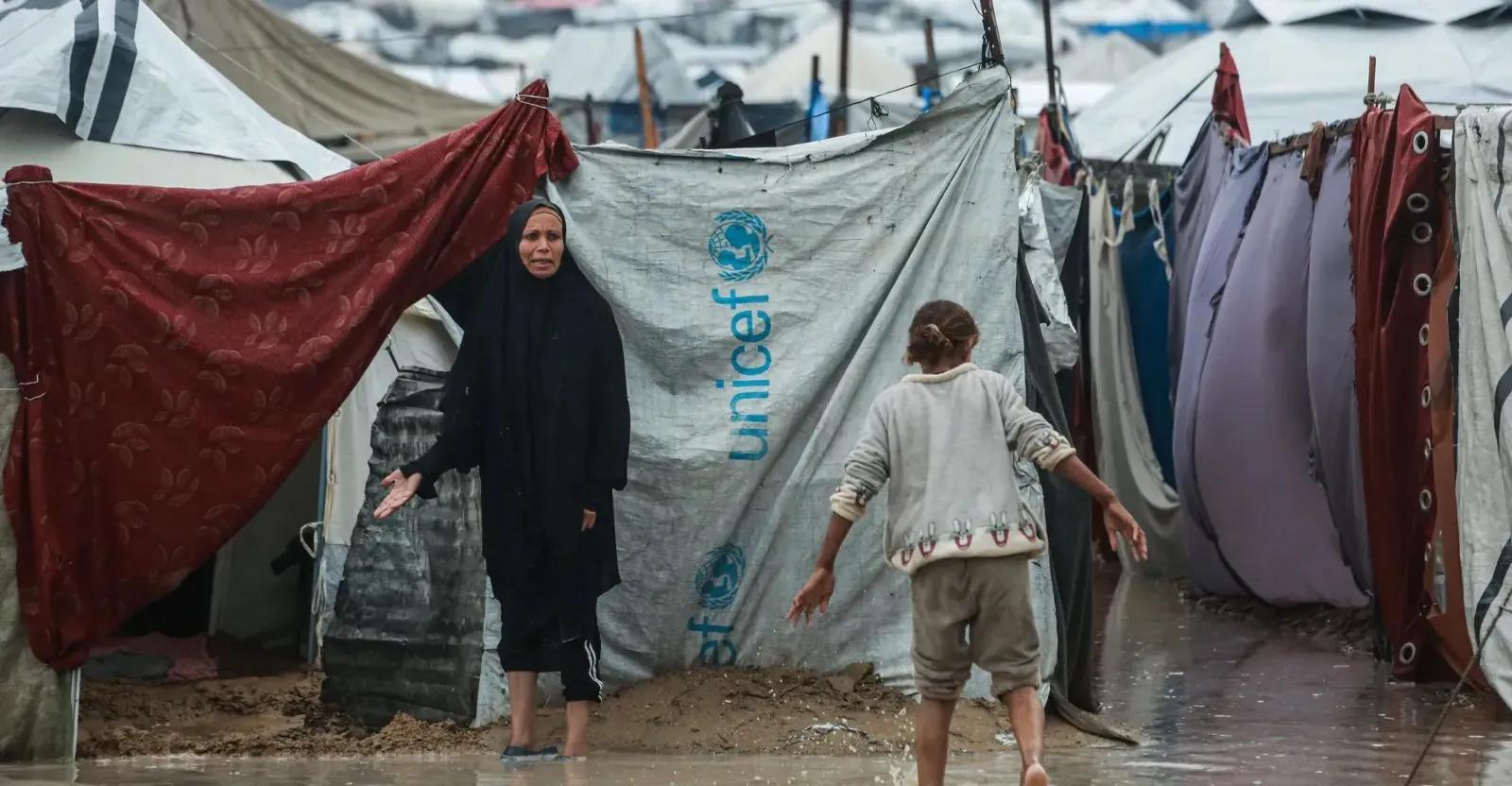 غزة.. 17 وفاة بينهم أطفال بسبب البرد القارس