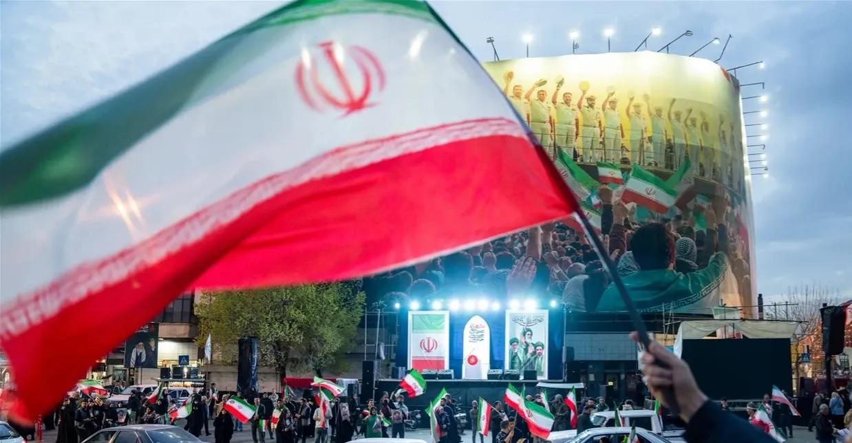 التلفزيون الإيراني: لا عودة للعقوبات السابقة وإيرادات ضخمة بانتظار طهران