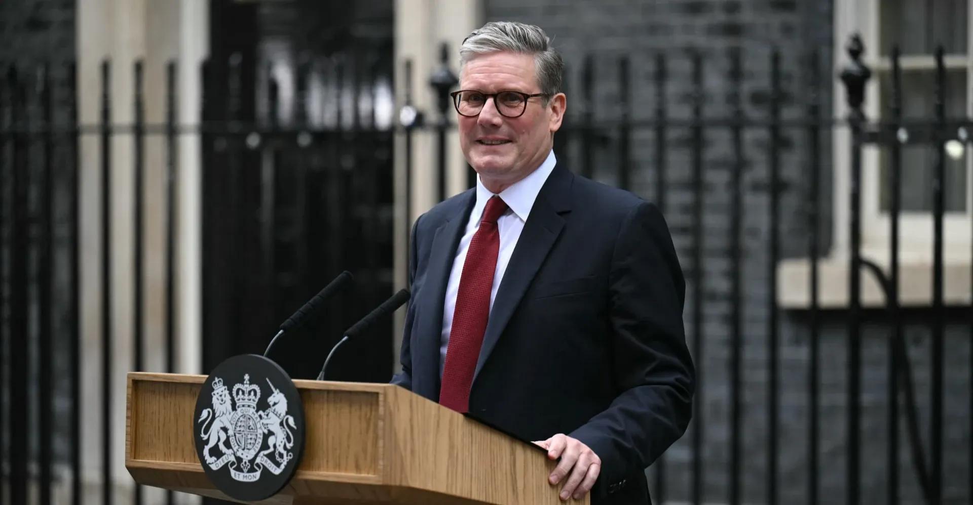 ستارمر: تهديد ترمب بتدمير إيران لا يتوافق مع القيم البريطانية