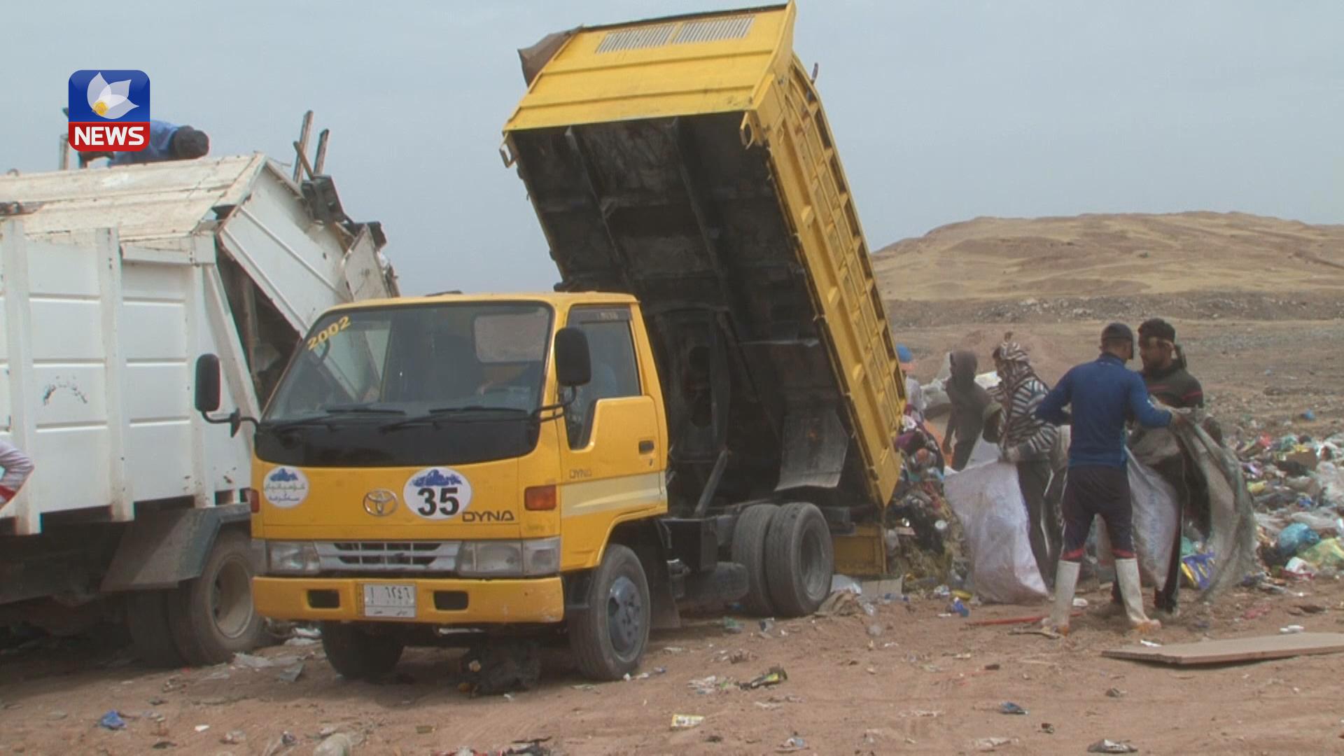 دوو ھەفتەیە خۆڵ و خاشاکێکی زۆر لەناو گەڕەکەکانی خانەقین کۆبووەتەوە