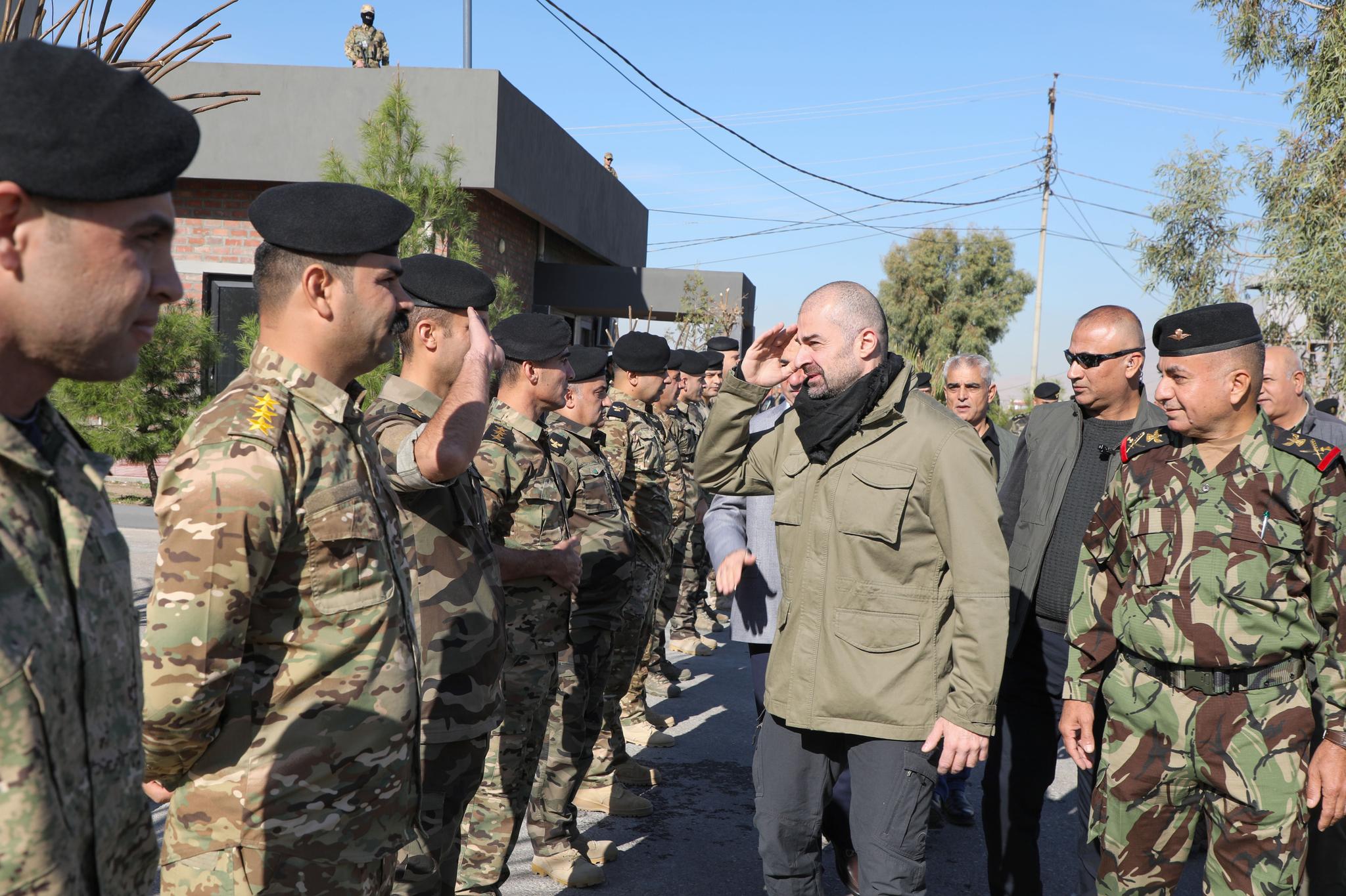 بافڵ جەلال تاڵەبانی ژمارەیەک لە ھێزە ئەمنییەکانی سلێمانی بەسەرکردەوە