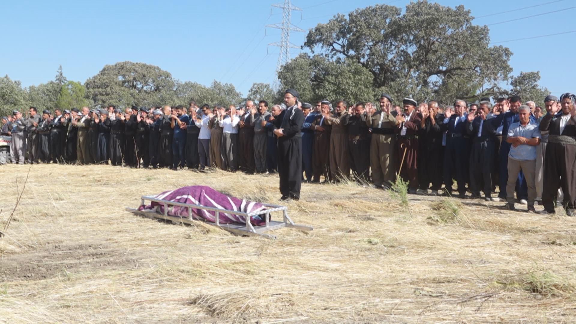 تەرمی فەرماندەی دێرین تۆفیق كانی وەتمانی بەخاكسپێردرا