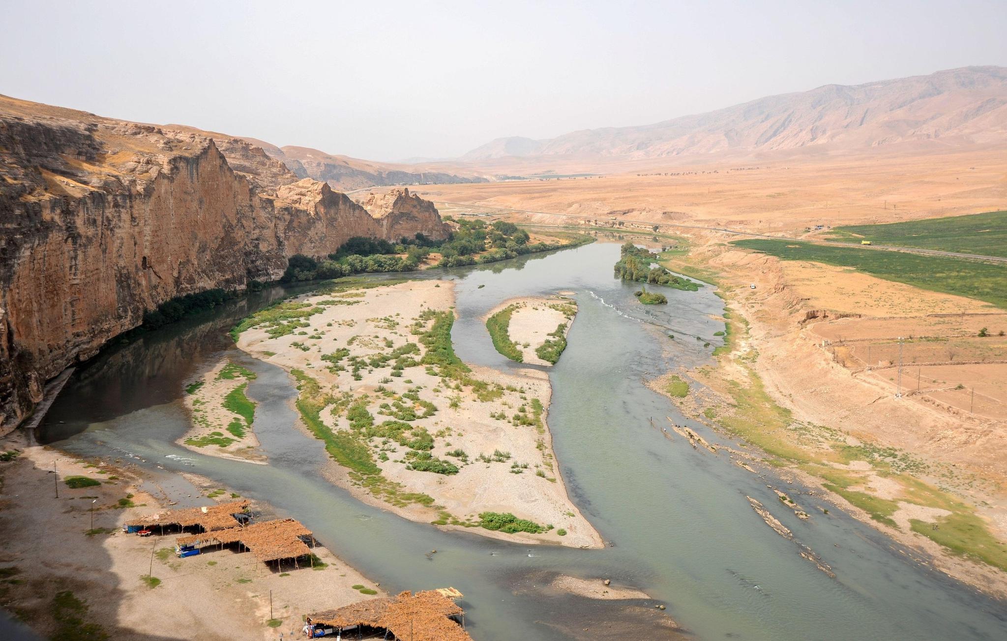 ئاستی ئاوی ھاتوو لە تورکیاوە بۆ عێراق بۆ کەمترین ئاست لە ماوەی سەد ساڵدا دابەزیوە
