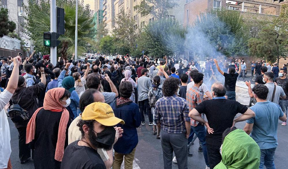 زیاتر لە مانگێکە خۆپیشاندانەکانی رۆژھەڵاتی کوردستان و ئێران بەردەوامە