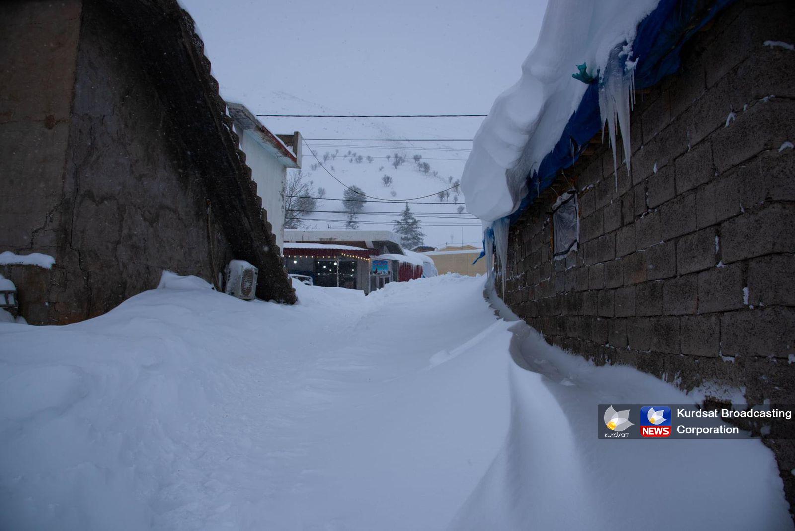 بەھۆی بەفربارینەوە سبەینێ لە چەند ناوچەیەکی ھەرێم پشووی رەسمیە