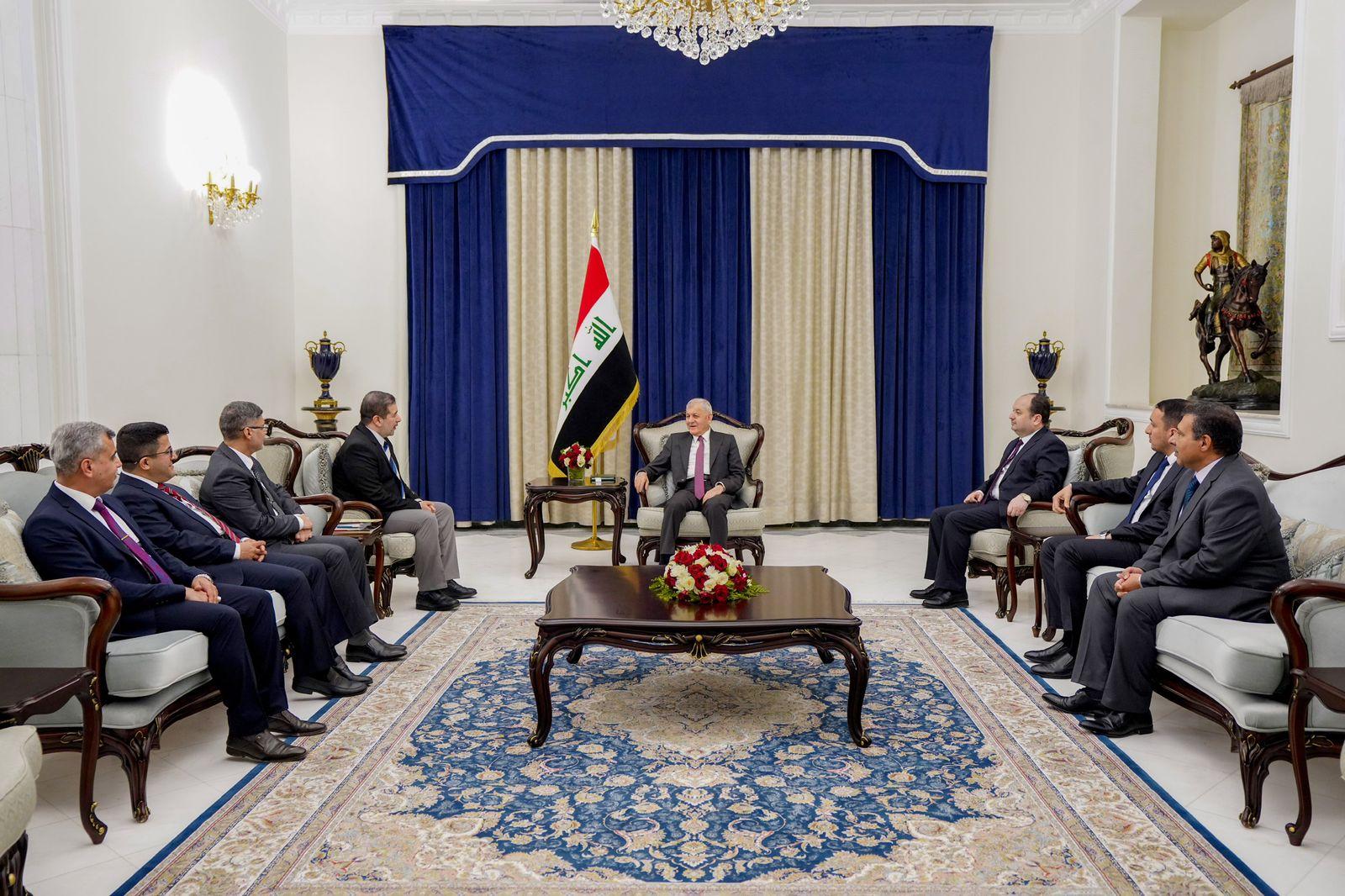 سەرۆککۆمار: پێویستە پشتیوانی لە توێژینەوە پزیشکییەکان بکرێت و سود لە شارەزایی نێودەوڵەتی وەربگیرێت