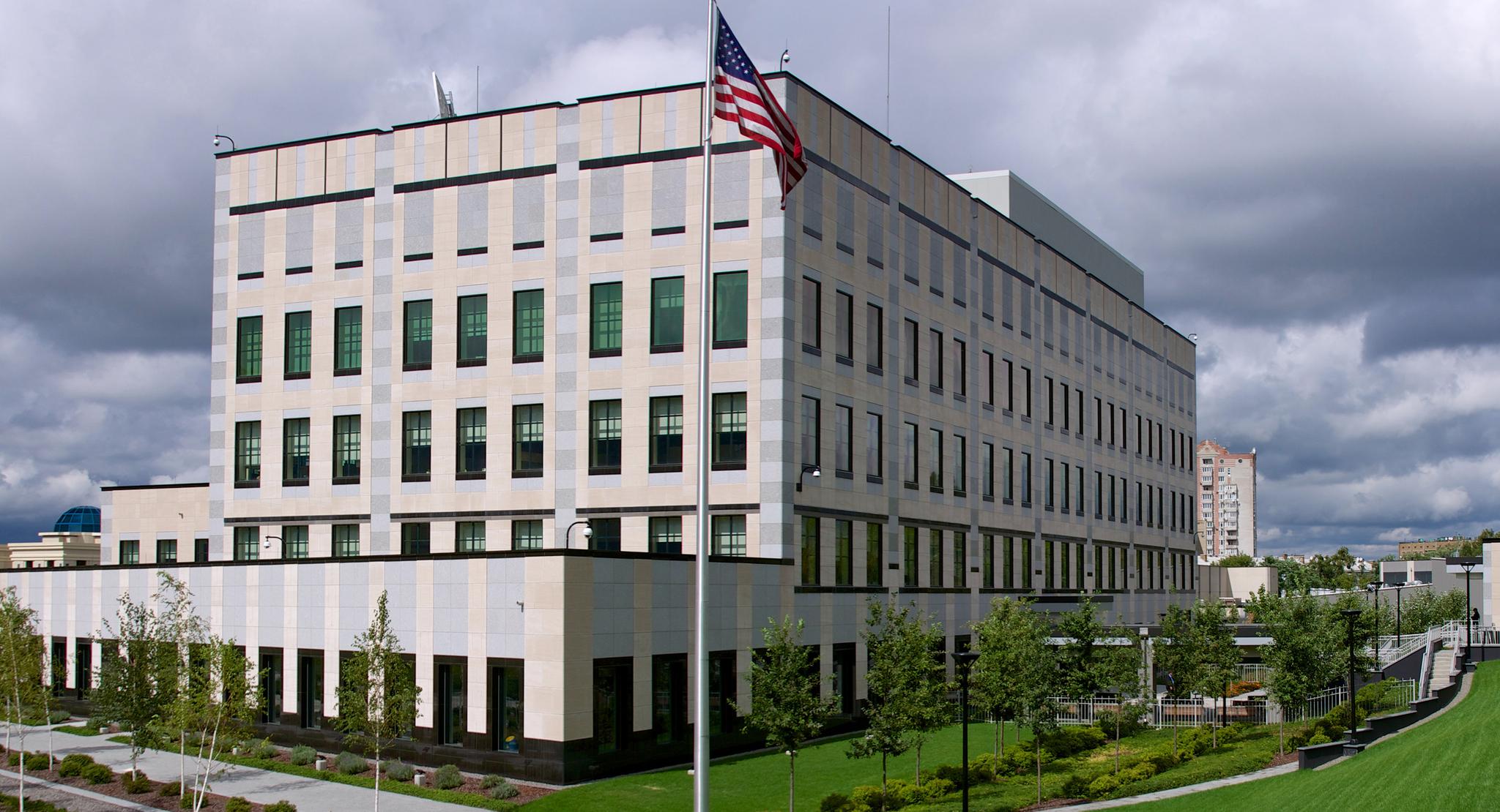 ئەمریکا دووبارە باڵیۆزخانەکەی لە کیێڤی پایتەختی ئۆکراین کردەوە