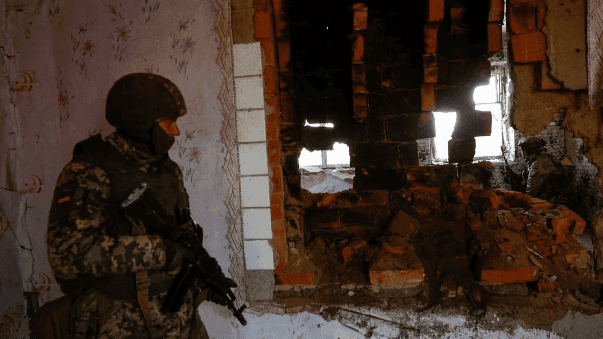 راپۆرتێک: ئەوروپا و ئۆکراین جەنگیان پێ باشترە لە "ئاشتییەکی لەرزۆک"