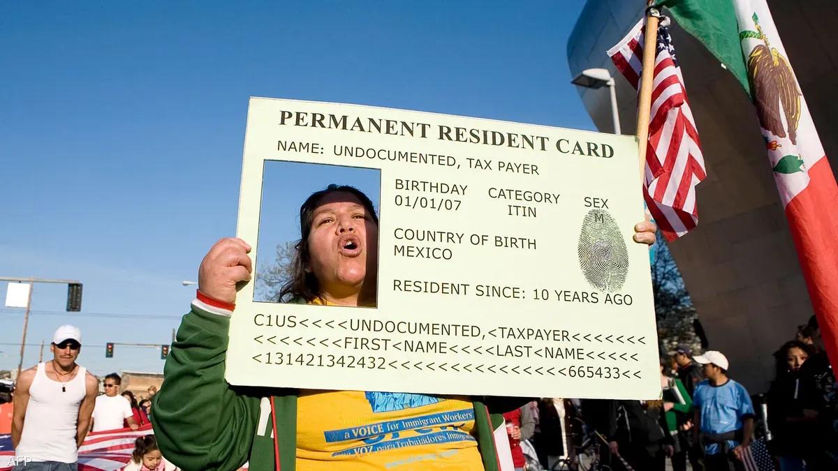 صدمة للملايين.. ترامب يوقف قرعة الهجرة