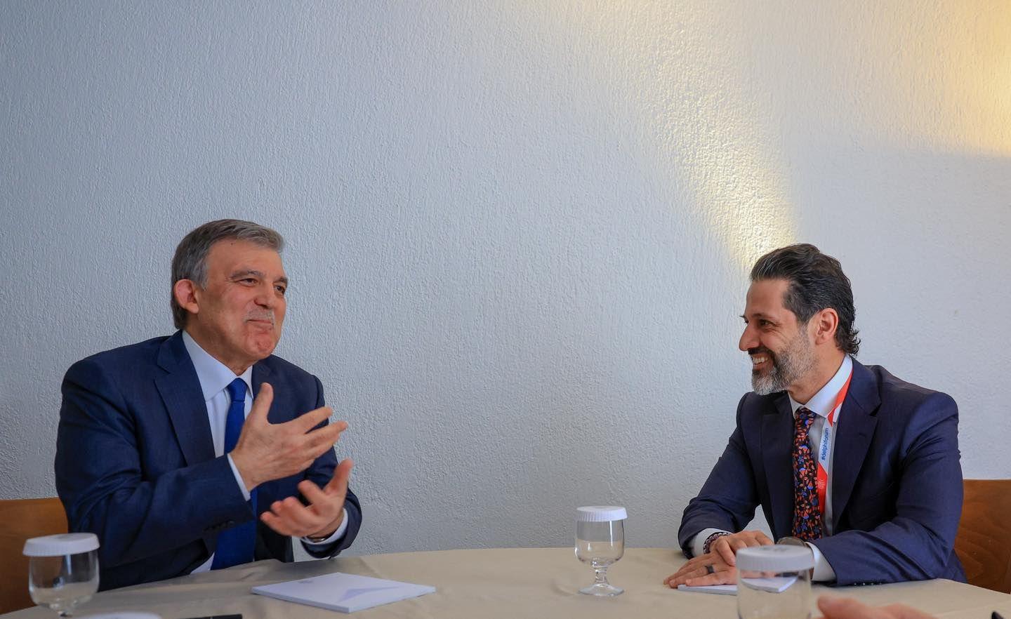 قوباد تاڵەبانی و عەبدوڵا گول سەرۆك كۆماری پێشووی توركیا کۆبوونەوە