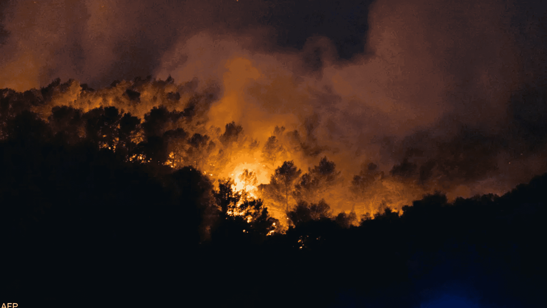 لە باشووری فەرەنسا هەزاران هێکتار زەوی سوتا