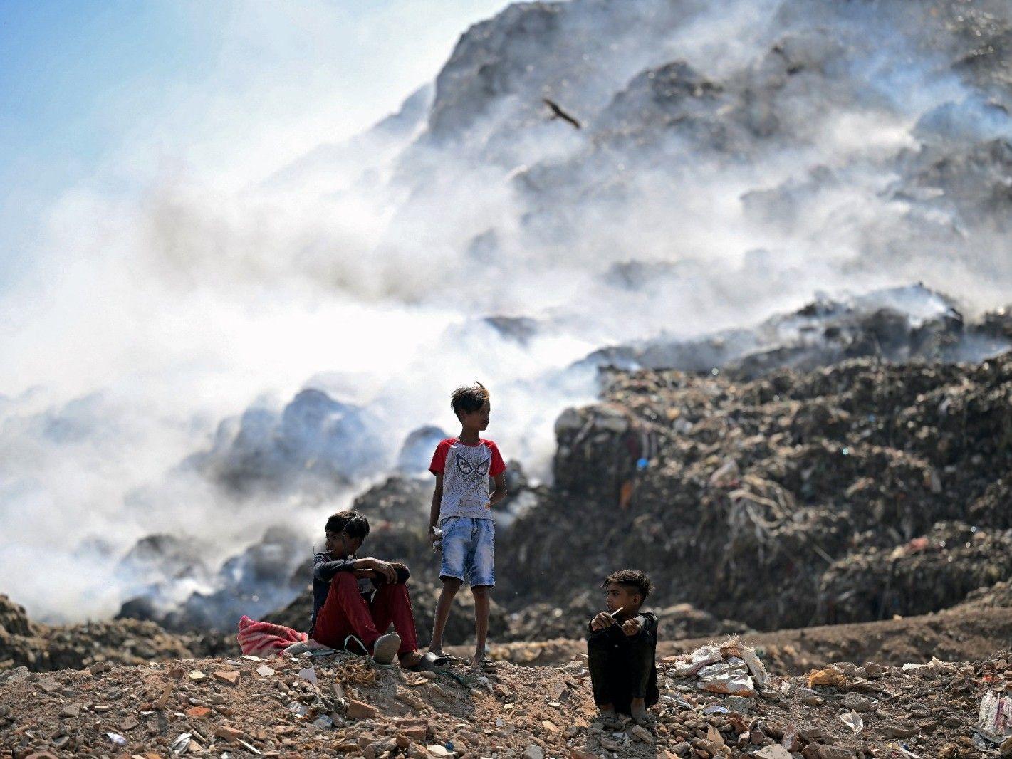 دراسة علمية: أكثر من مليار شخص بالعالم يعيشون بمناطق عالية الخطورة