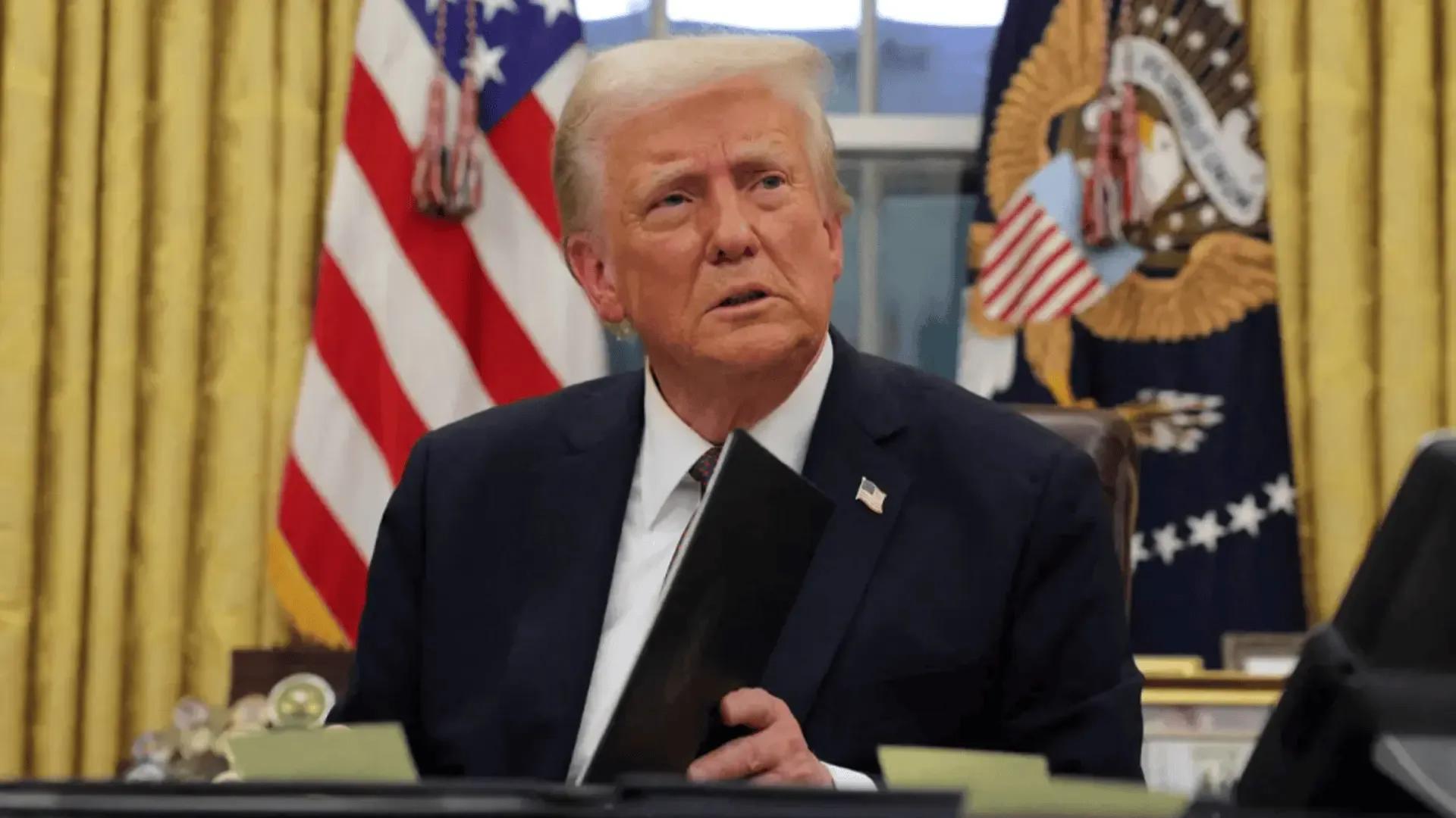 ترەمپ: باجە گومرگییەكانی ئەمریكا رێگریكردوە چین تیك تۆك بفرۆشێت