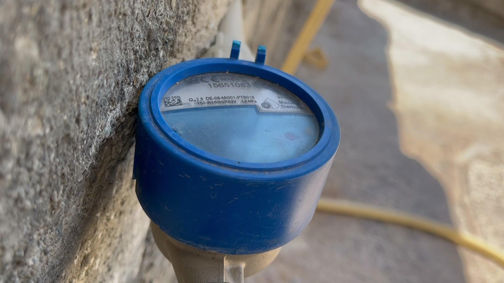 ھەر ماڵێک پێوەری ئاو نەبەستێت مانگانە ٨٠ ھەزار دیناری لەسەر ھەژمار دەکرێت