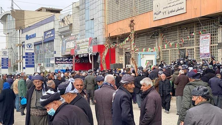 دوو خانەنشین لە سلێمانی لە کاتی وەرگرتنی مووچەدا گیانیان لە دەستدا