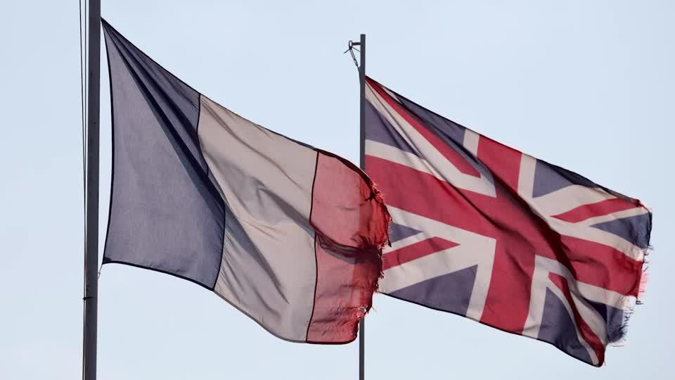 کۆبوونەوەی وەزیرانی بەرگری فەڕەنسا و بەریتانیا ھەڵوەشایەوە