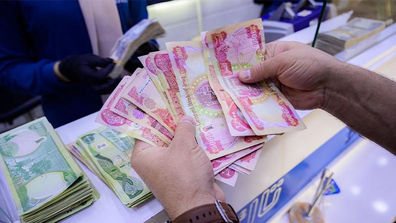 عێراق بڕیارێکی نوێ بۆ بەرزکردنەوەی بەھای دینار دەردەکات  