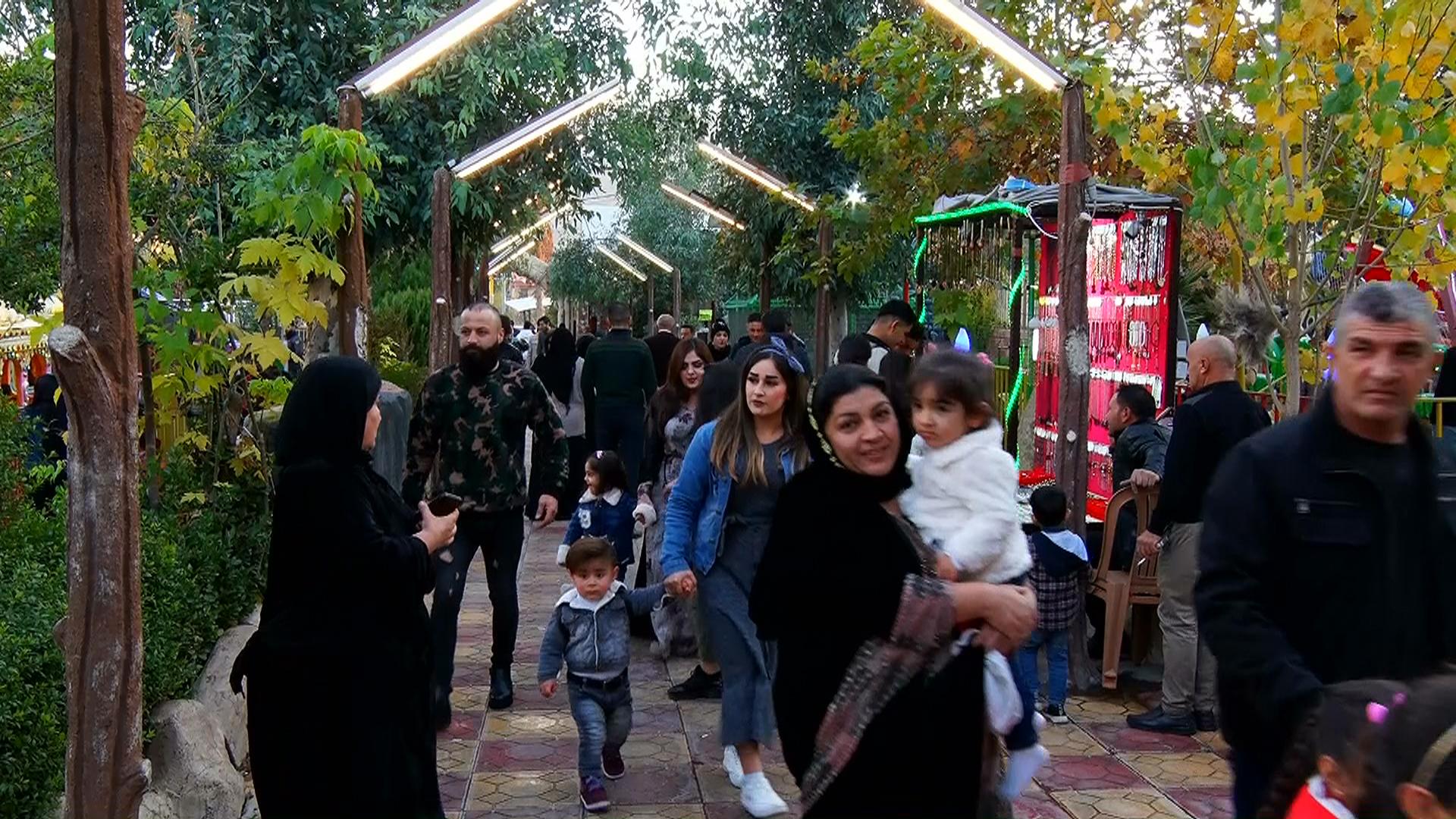 پێشبینی دەکرێت تا ٤ی ئەم مانگە ٤٠ ھەزار گەشتیار روو لە دھۆک بکەن 