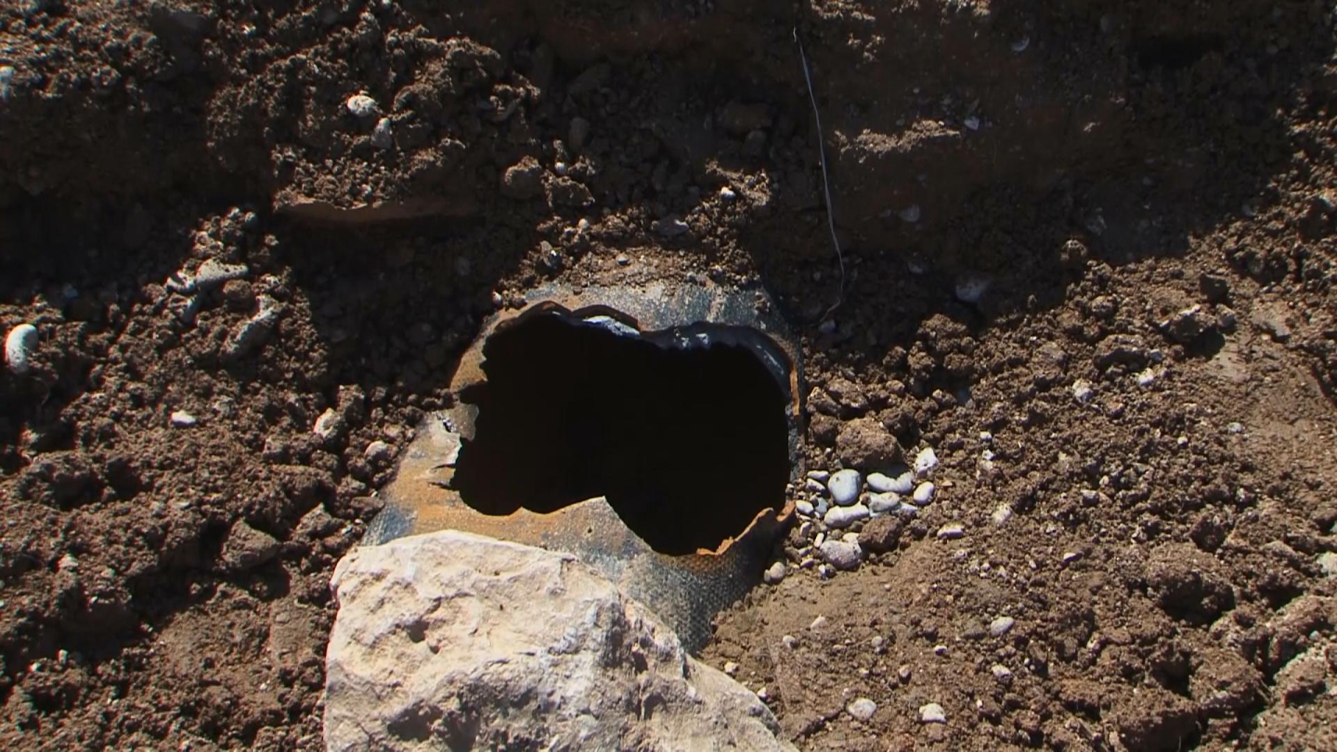 لەكاتی كاركردنی كۆمپانیایەك بۆری ئاوی گەڕەكی راپەڕین لەوارماوا شكا