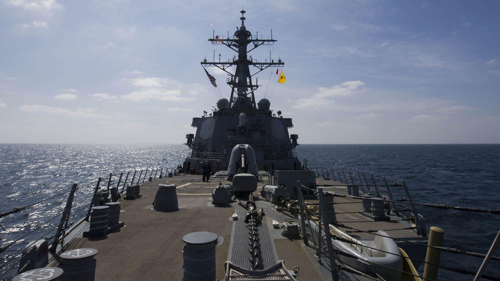  ئەمریکا فڕۆکە و کەشتی جەنگی رەوانەی ئیمارات دەکات