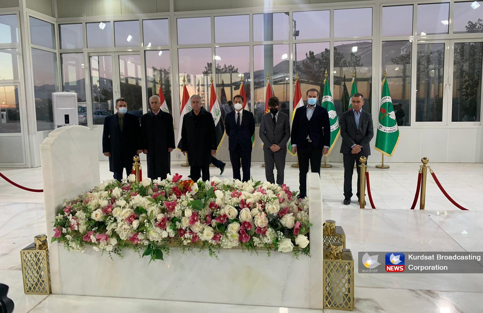 باڵیۆزی فەرەنسا لە عێراق سەردانی مەزاری سەرۆک مام جەلالی کرد