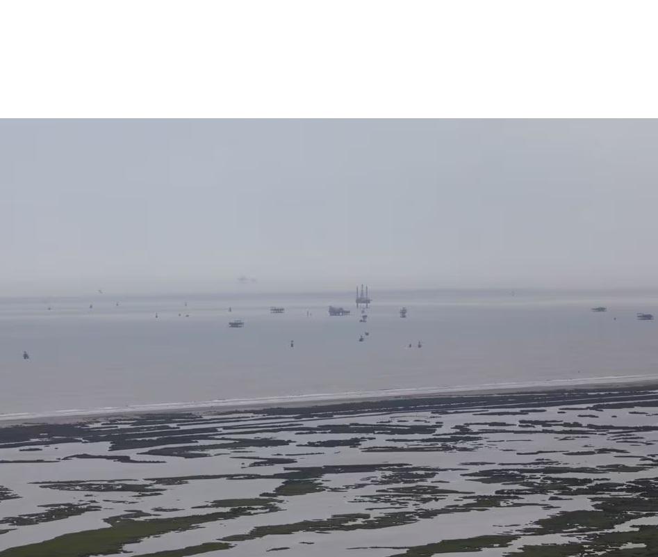 بەھۆی لێچوونی نەوت لە کەنداوی مەکسیک ئەمریکا بەرھەمھێنانی نەوتی راگرت