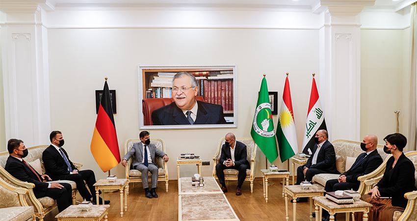 بافڵ تاڵەبانی: نامانەوێت بەناوی یاساوە ماف و ئازدییەکان سنورداربکرێن