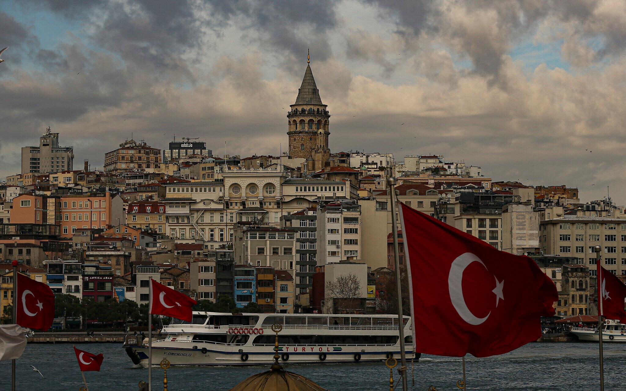 جەھەپە: لە ساڵی ٢٠١٩دا زیاتر لە ٣٣٠ ھەزار گەنج لە تورکیا کۆچیان کردووە