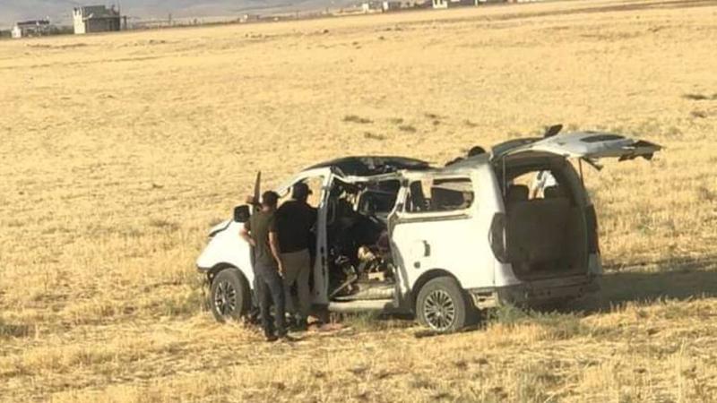 تورکیا بە فڕۆکەی بێفڕۆکەوان ئۆتۆمبێلێکی رۆژنامەنوسانی لەسەر رێگای قامیشلۆ کردە ئامانج