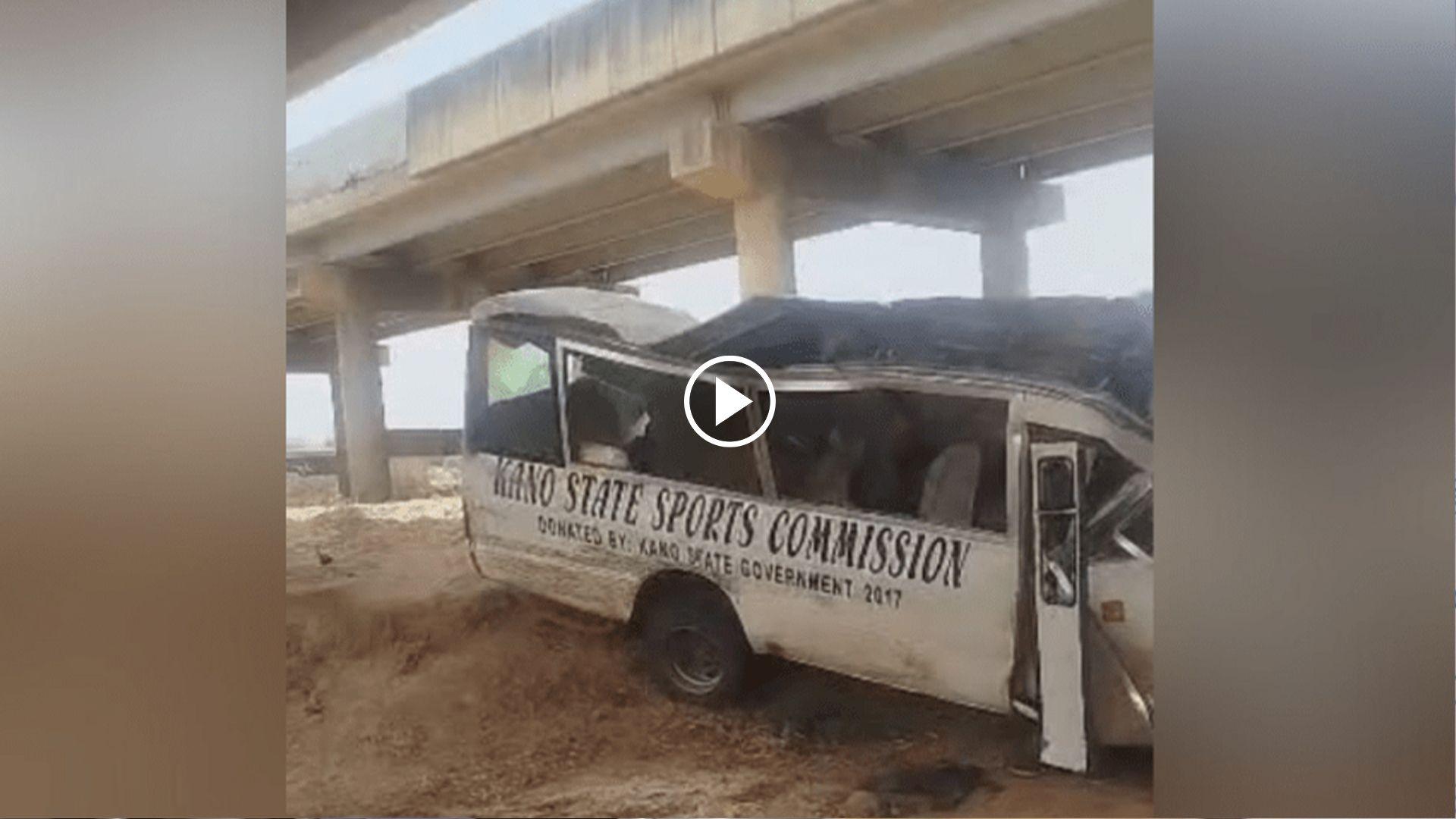 ڤیدیۆ.. لە روداوێکی هاتوچۆدا لە نەیجیریا 22 وەرزشوان گیانیان لەدەستدا