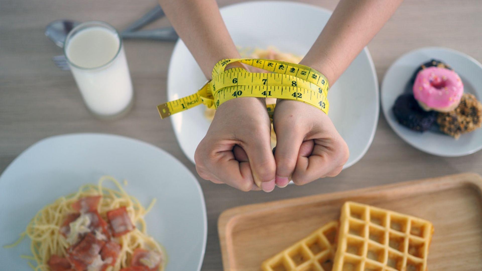 ئەم 10 رێنماییە جێبەجێبکە بۆئەوەی لە مانگی رەمەزاندا کێشی جەستەت داببەزێنیت