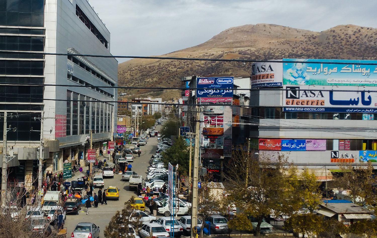 پارێزگاری سنە: کێشەی کەمی ئاوی خواردنەوە لە بانە چارەسەر دەکەین