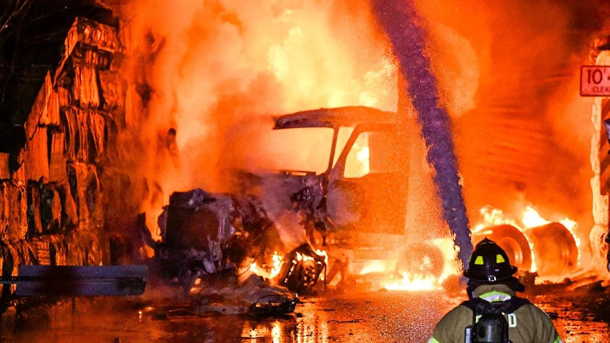 بەھۆی تەقیینەوەی کارگەیەکی ئاسنەوە لە ئیندۆنیزیا ٥١ کەس بوونە قوربانی