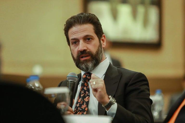 قوباد تاڵەبانی: چارەسەرکردنی کێشەی خۆڵبارین و ژینگە دەکەینە مەرج بۆ دەنگدان بە حکومەتی نوێی عێراق 