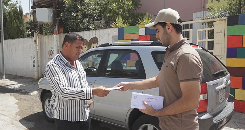 چەند گەنجێک لە سلێمانی ھەڵمەتی ماڵ بە ماڵیان لە سلێمانی دەستپێکردووە