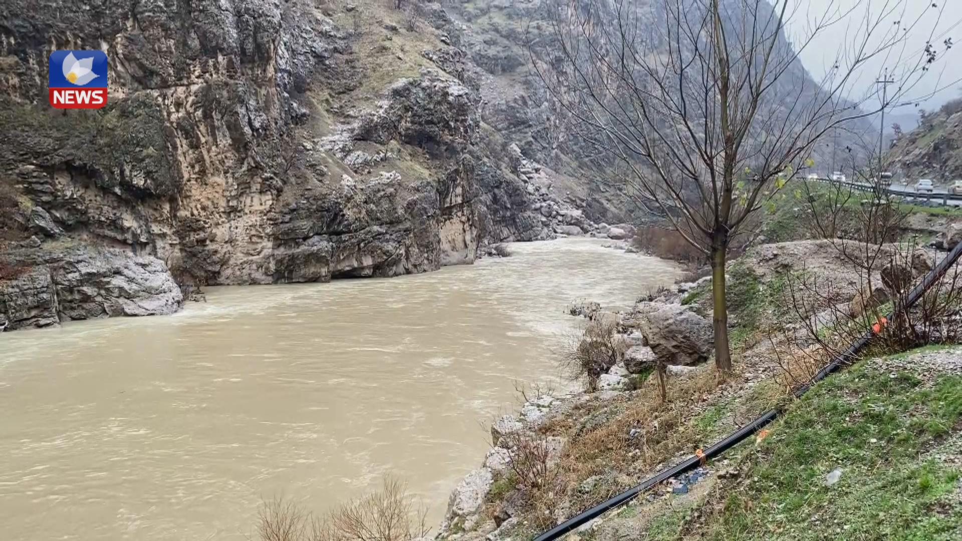 بەھۆی نەبوونی بەنداو ئاوی سنوری سۆران بەفێڕۆ دەڕوات