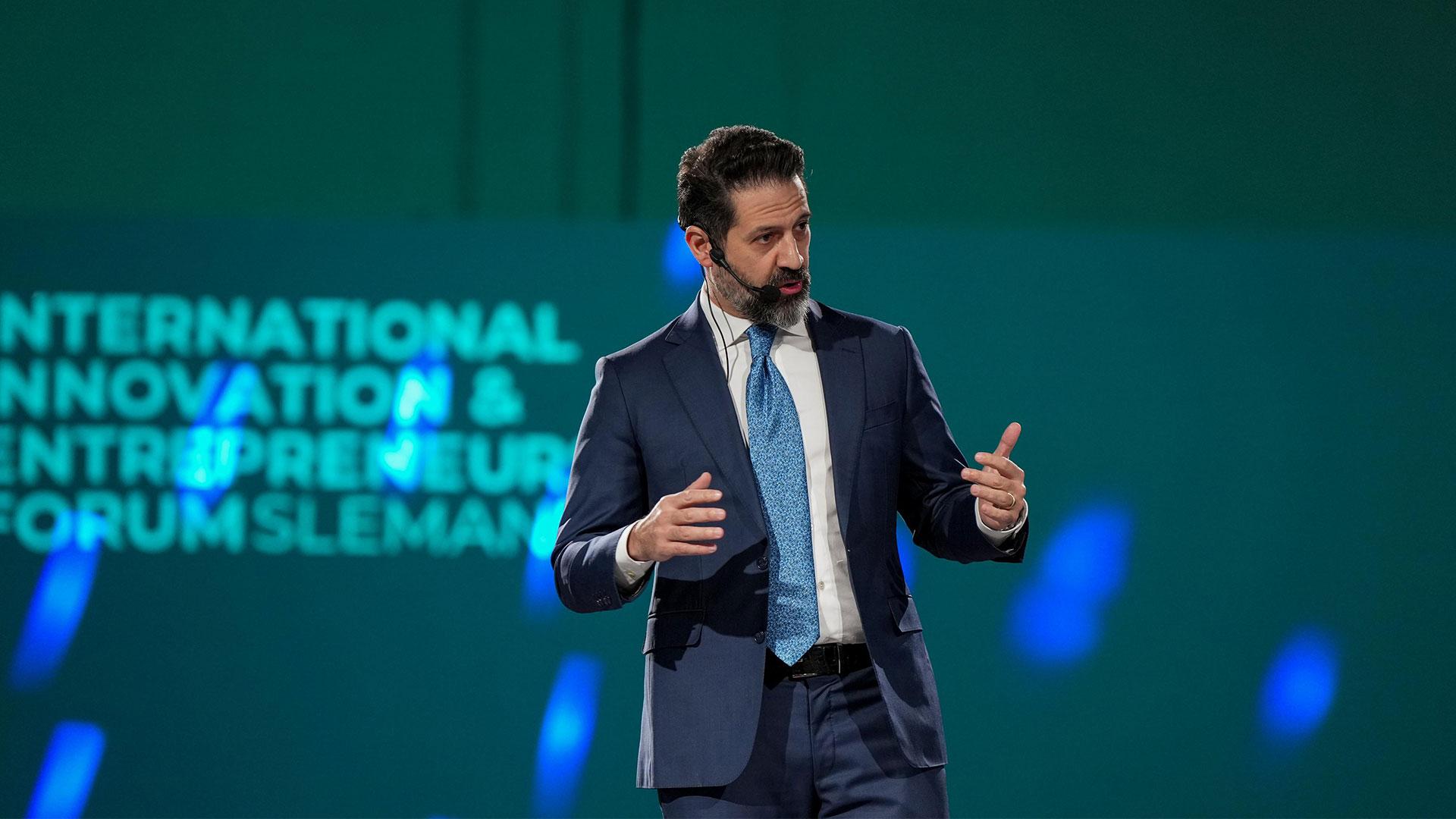 قوباد تاڵەبانی: زاڵ دەبین بەسەر ئەو کێشانەی رووبەڕووی ھەرێم بوونەتەوە