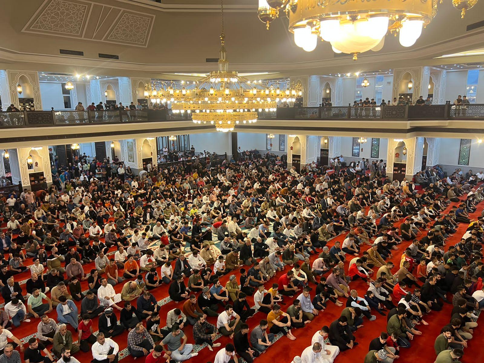 ئەمساڵ وڵاتانی ئیسلامی لە سێ ڕۆژی جیاوازدا کردیان بە جەژنی رەمەزان