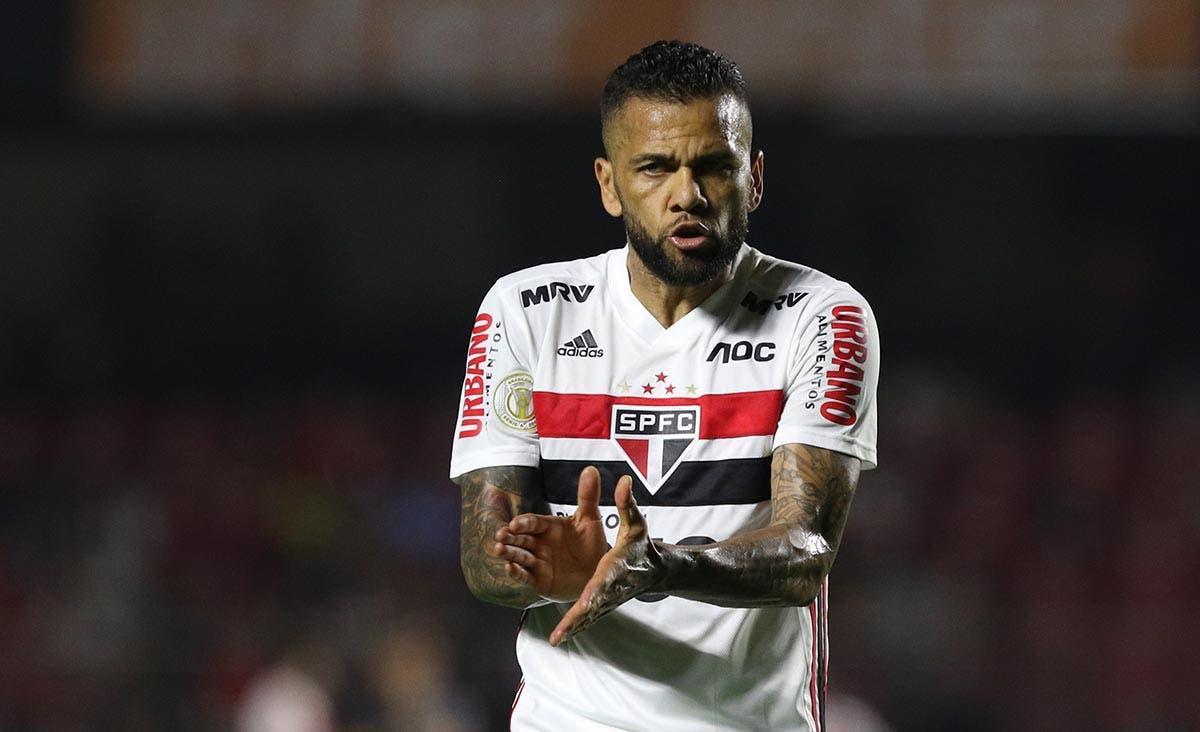 دانی ئەلڤێز پەیوەندی بە ھیچ یانەیەکەوە ناکات