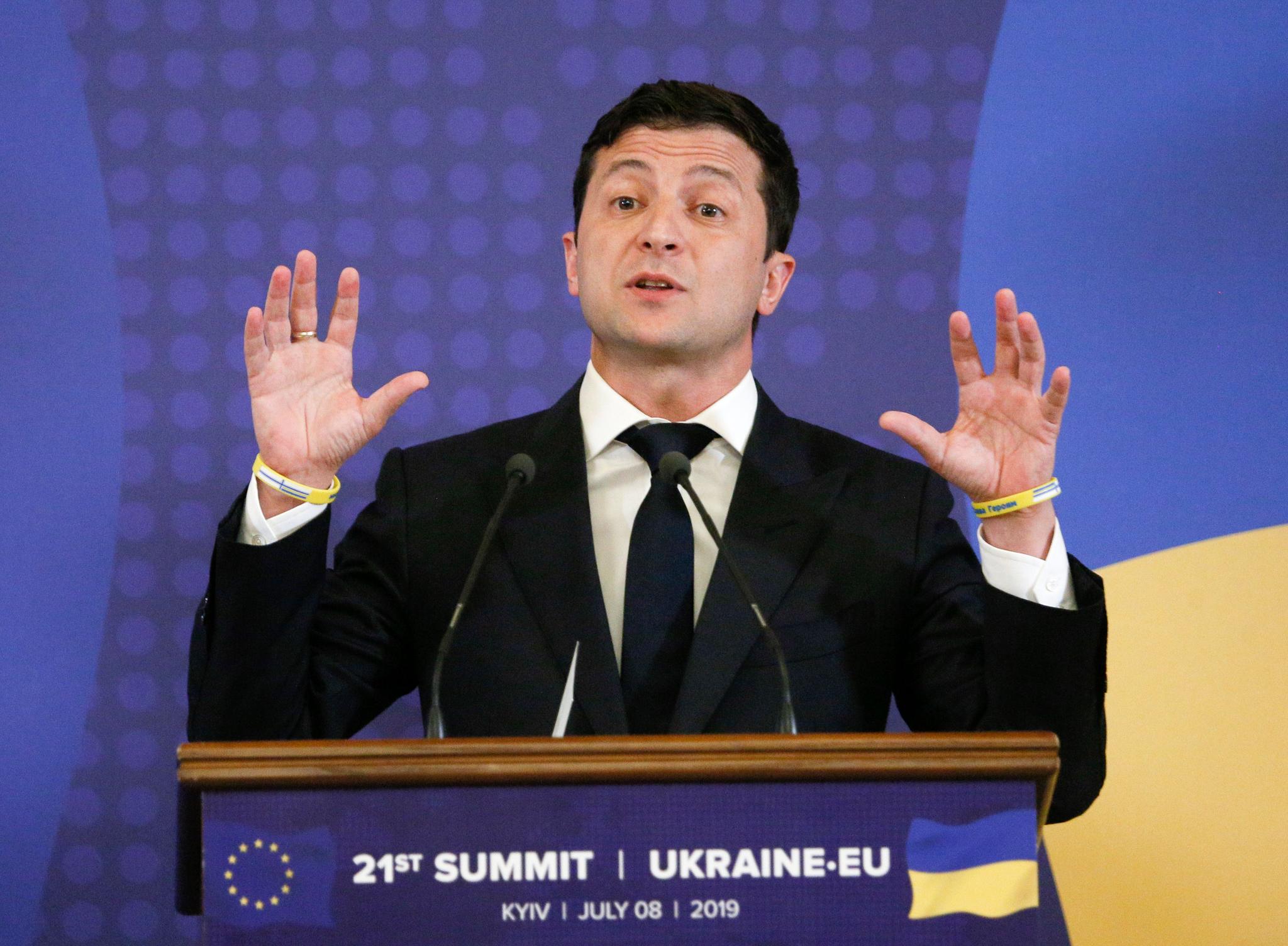 Zelensky asks EU to cover Ukraine's 38bn deficit 
