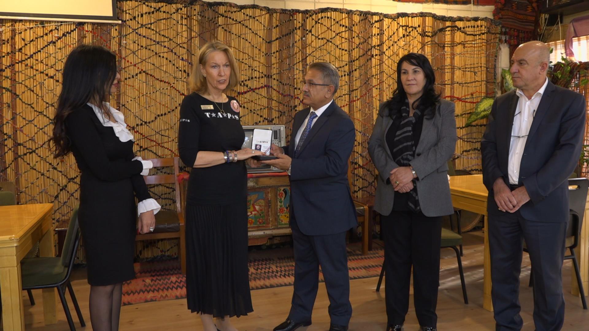 رێكخراوی تاپسی ئەمریكی سەردانی مۆزەخانەی نیشتمانی ئەمنەسورەكەی سلێمانی كرد