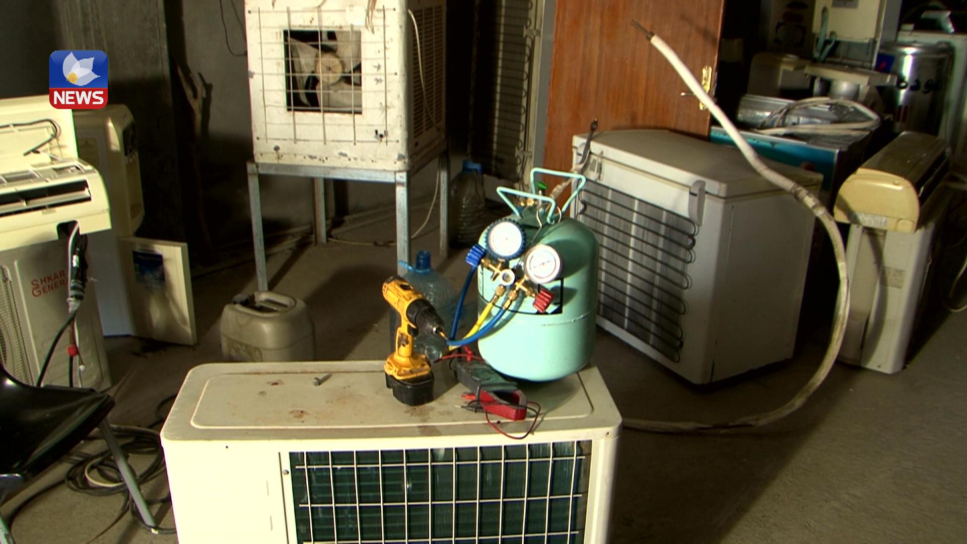 وەستایەک لە چەمچەماڵ ماوەی ٣٩ ساڵە ئامێرە کارەباییەکان چاک دەکاتەوە