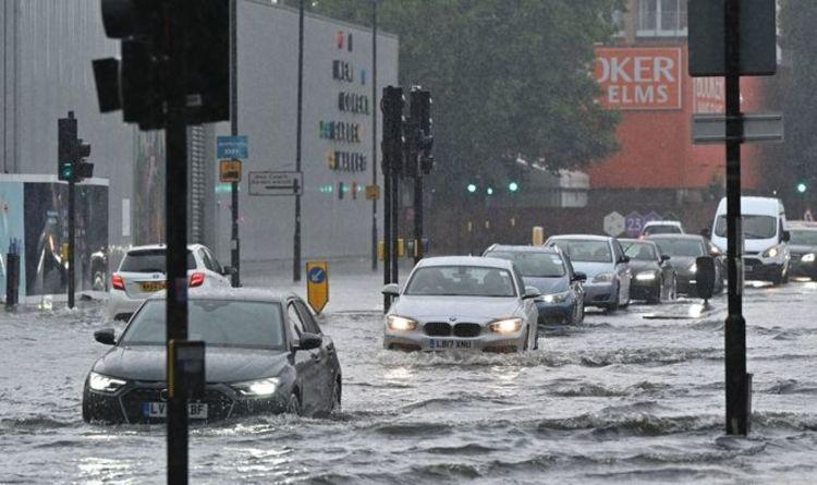 شەپۆلێکی بەھێزی لافاو لەندەنی گرتوەتەوە