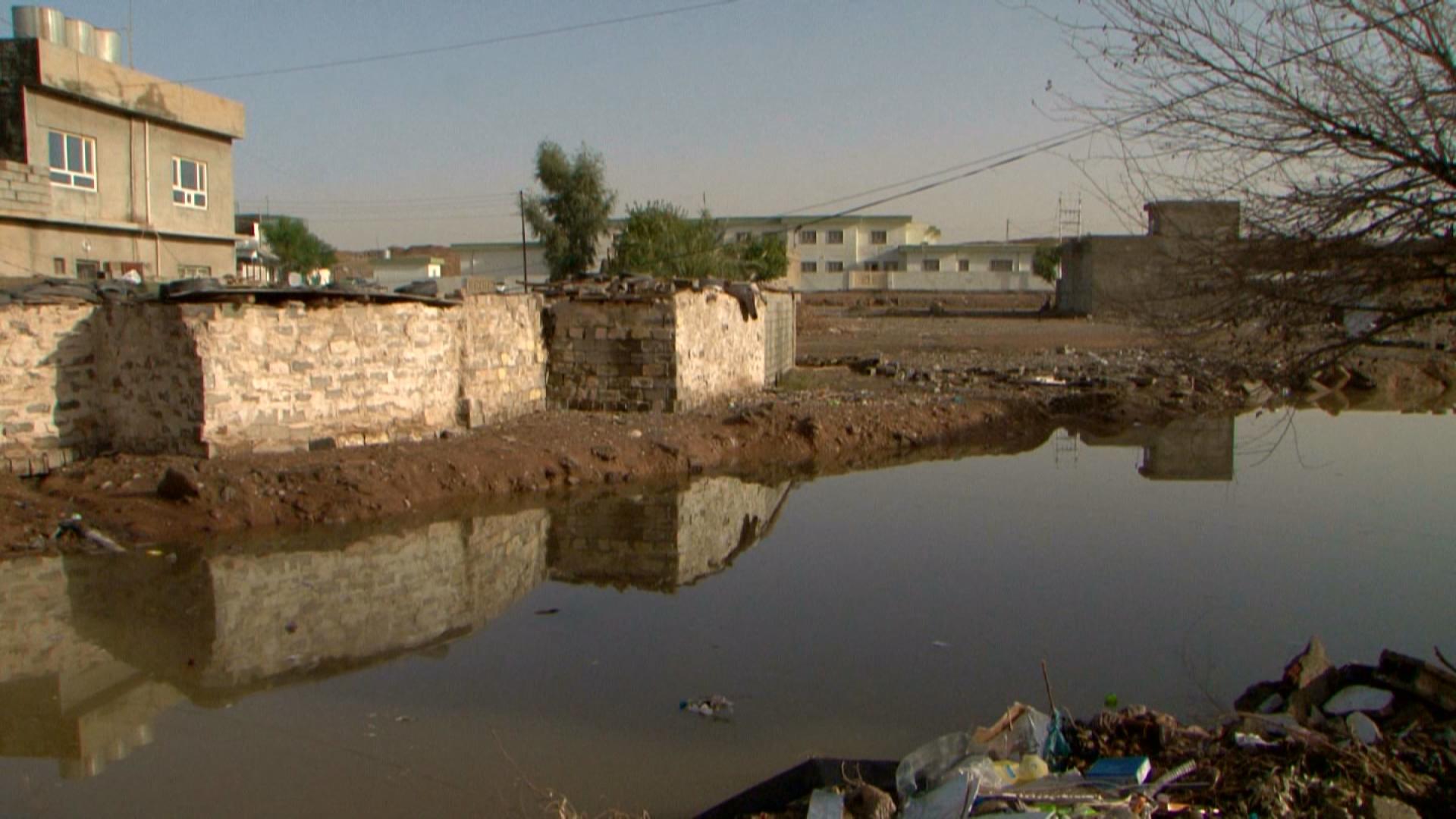 بەھۆی دروستبوونی لافاو چەند خانوویەک لە گەڕەکە کوردنشینەکانی کەرکوک مەترسی داڕمانیان ھەیە