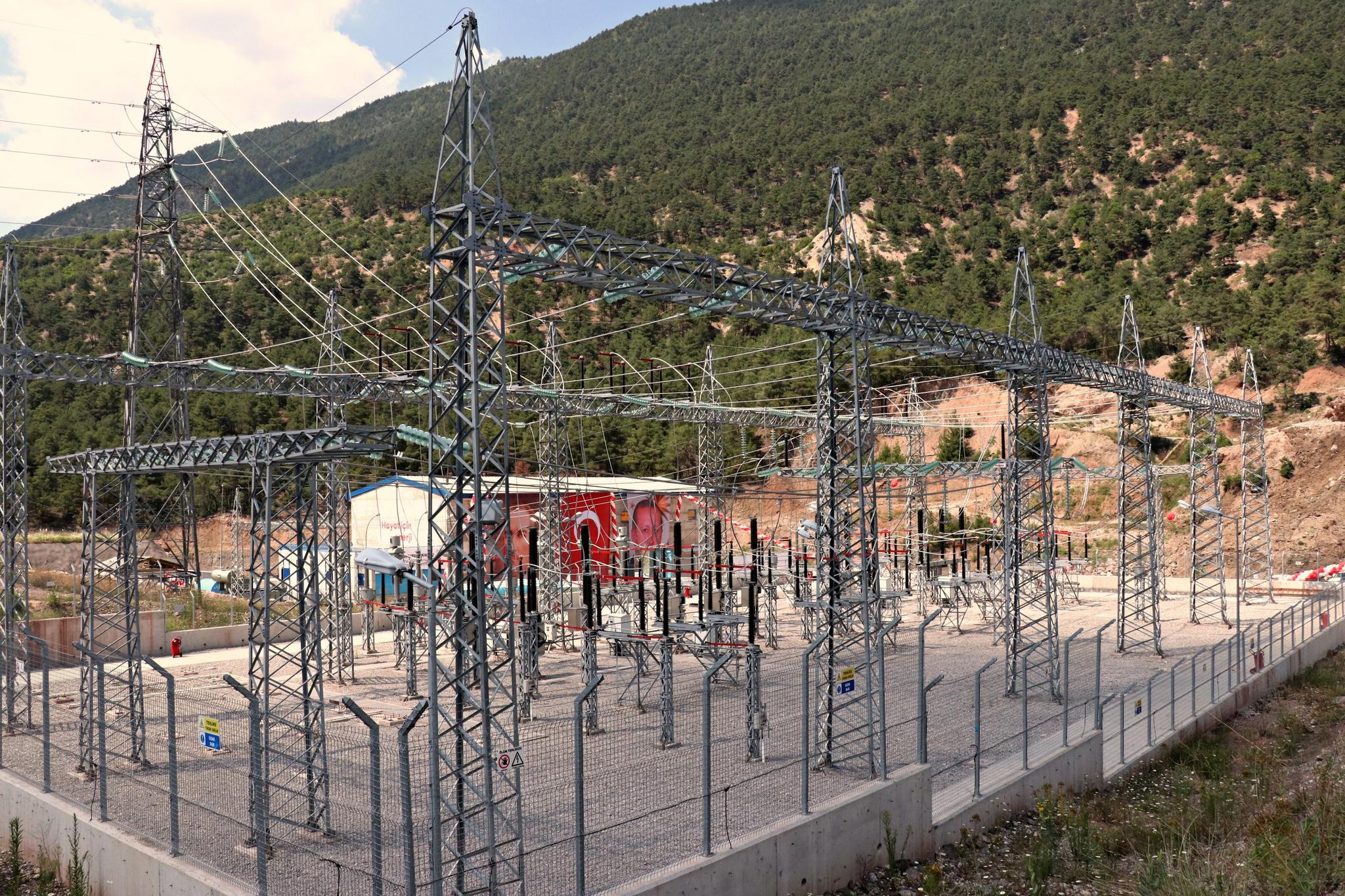 لە باکوری کوردستان و تورکیا نرخی کارەبا بەرزدەبێتەوە